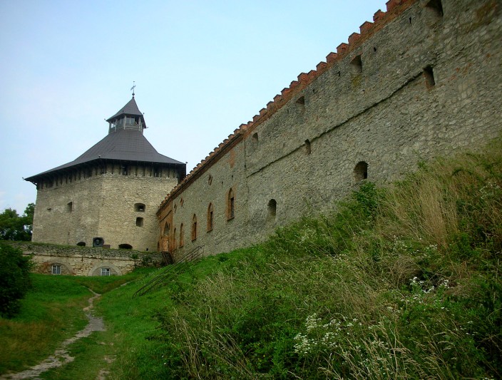 Outer walls and tower, Medzhybizh Castle